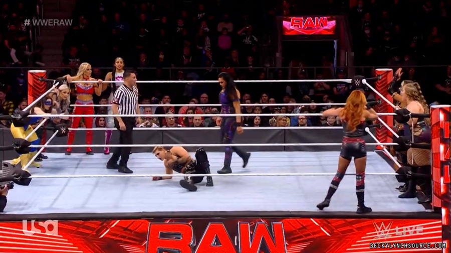 beckyraw20211129_00_15_52_00_Still1105.jpg