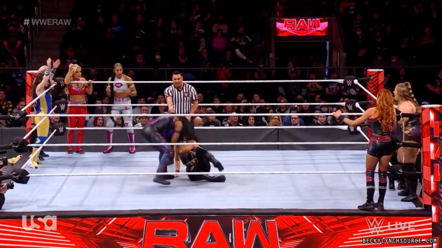 beckyraw20211129_00_15_56_15_Still1109.jpg