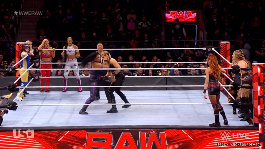 beckyraw20211129_00_15_58_00_Still1112.jpg