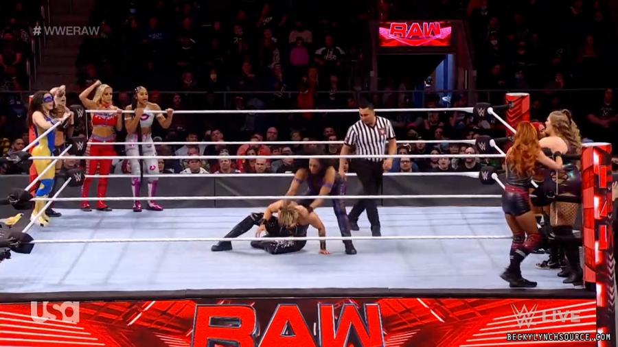 beckyraw20211129_00_16_06_00_Still1119.jpg