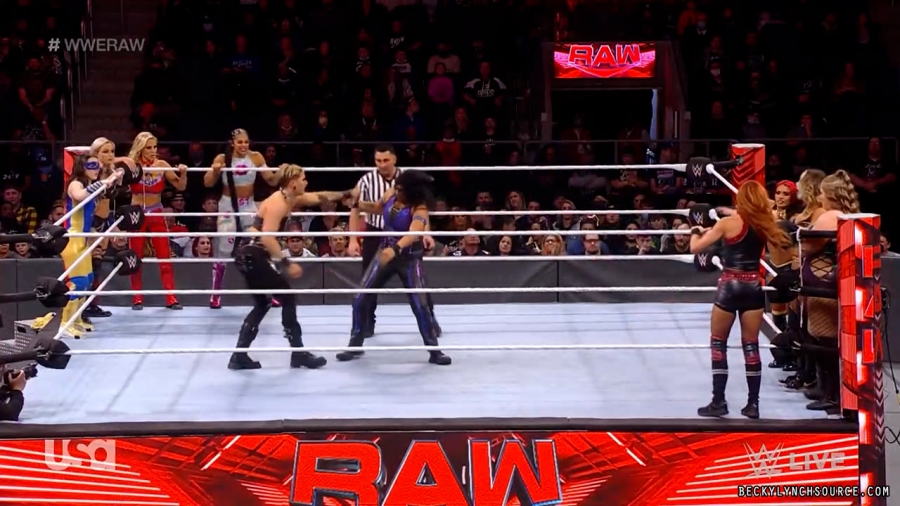 beckyraw20211129_00_16_29_00_Still1139.jpg