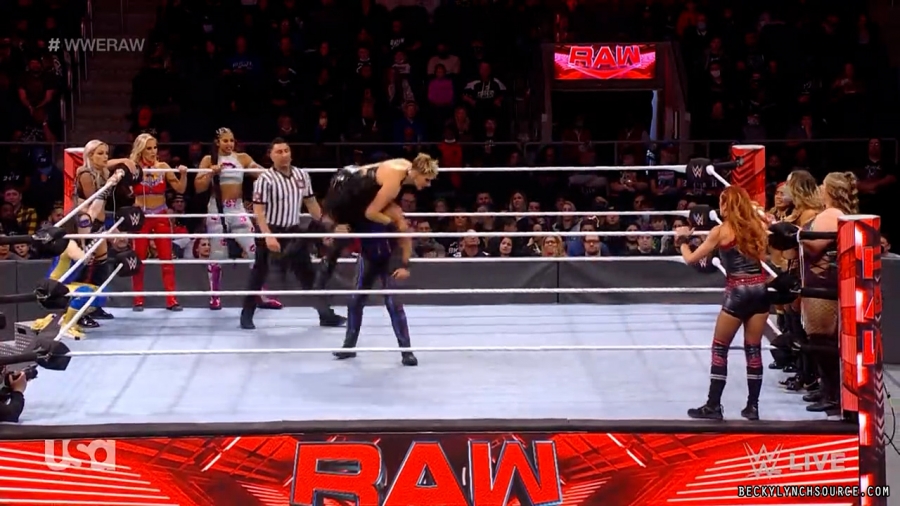 beckyraw20211129_00_16_30_00_Still1141.jpg