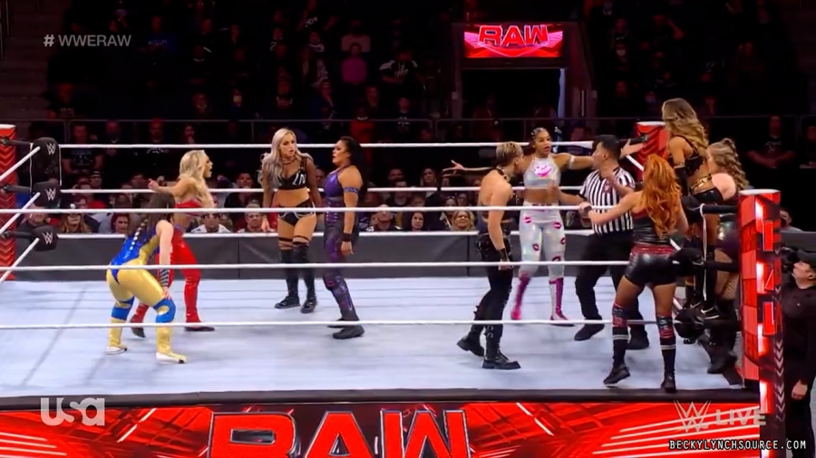 beckyraw20211129_00_16_51_15_Still1154.jpg