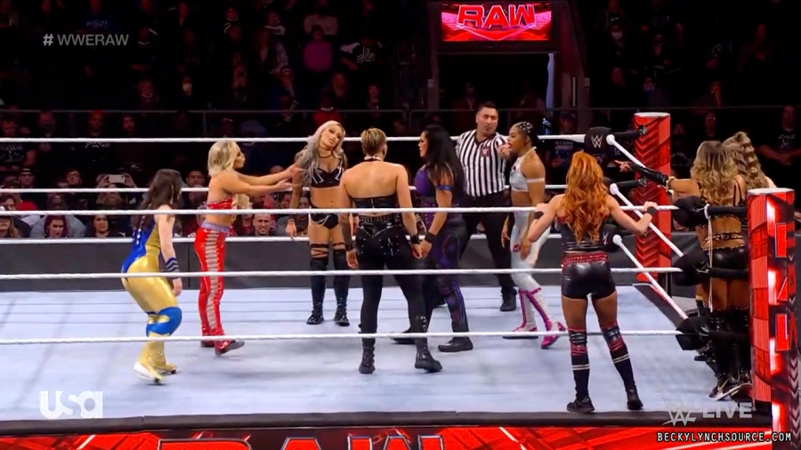 beckyraw20211129_00_16_56_15_Still1163.jpg