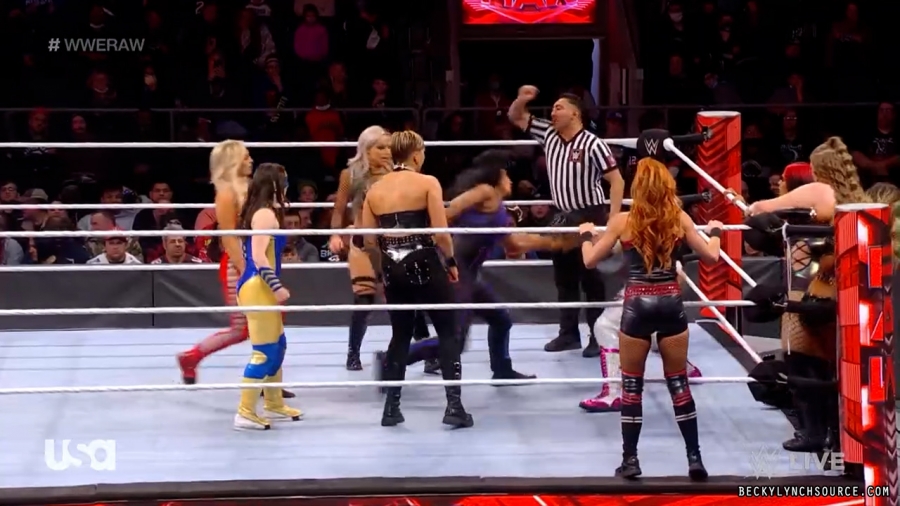 beckyraw20211129_00_16_59_15_Still1169.jpg