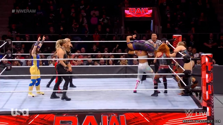 beckyraw20211129_00_17_07_00_Still1180.jpg