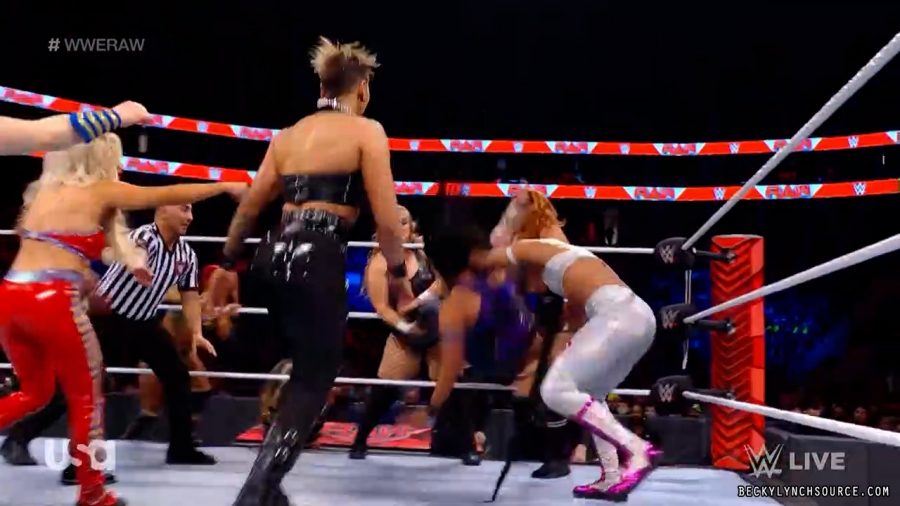 beckyraw20211129_00_17_08_15_Still1183.jpg