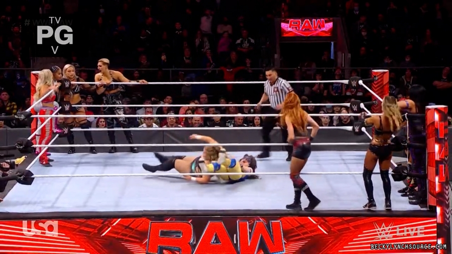 beckyraw20211129_00_17_41_15_Still1214.jpg