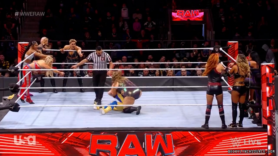 beckyraw20211129_00_17_49_00_Still1225.jpg