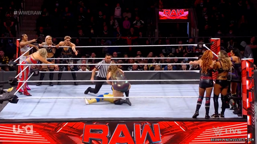 beckyraw20211129_00_17_50_00_Still1227.jpg