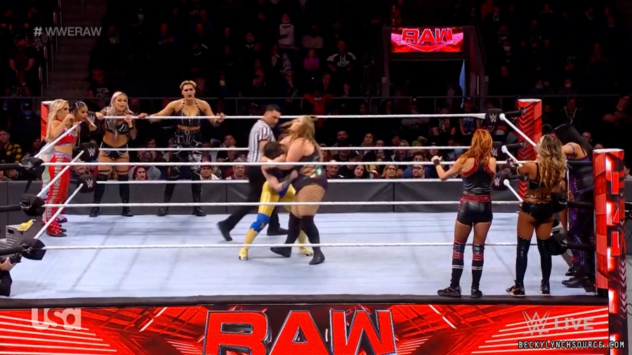 beckyraw20211129_00_18_00_00_Still1236.jpg