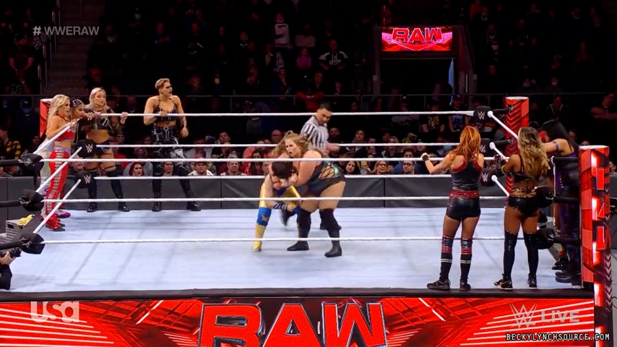 beckyraw20211129_00_18_00_15_Still1237.jpg