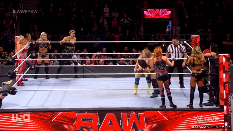 beckyraw20211129_00_18_03_15_Still1241.jpg