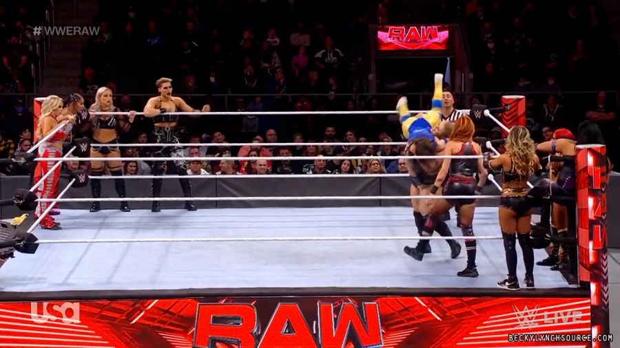 beckyraw20211129_00_18_39_00_Still1287.jpg