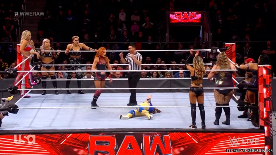 beckyraw20211129_00_18_47_15_Still1301.jpg