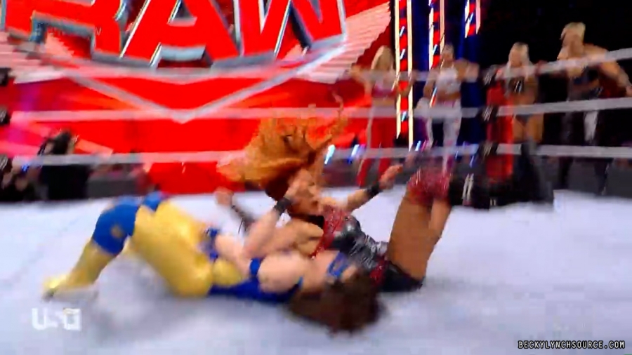 beckyraw20211129_00_18_51_00_Still1308.jpg