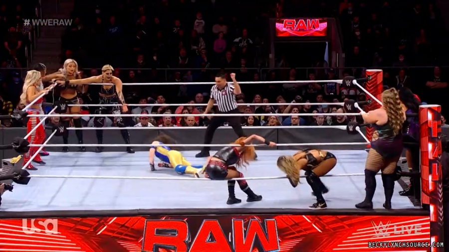 beckyraw20211129_00_19_05_00_Still1333.jpg