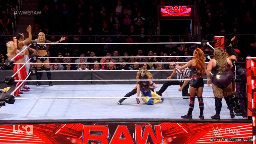 beckyraw20211129_00_19_59_00_Still1373.jpg