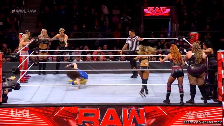 beckyraw20211129_00_20_11_15_Still1384.jpg