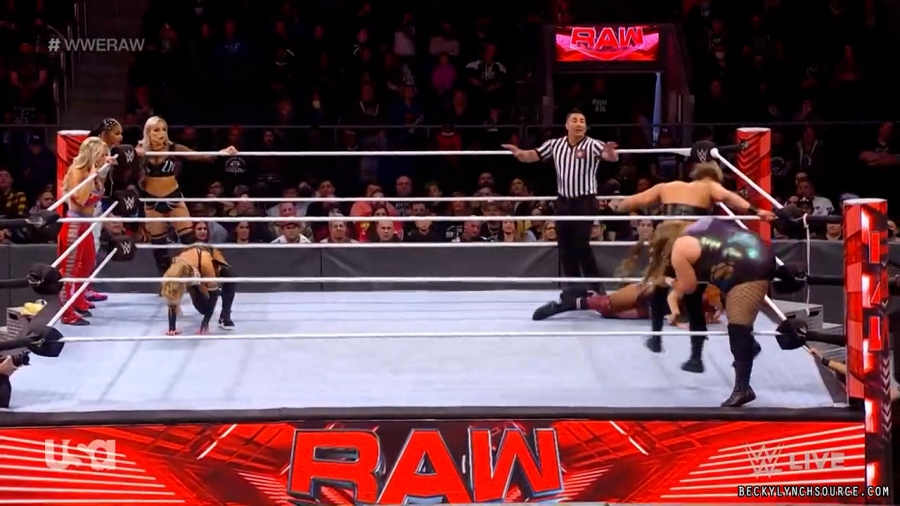 beckyraw20211129_00_20_45_15_Still1403.jpg