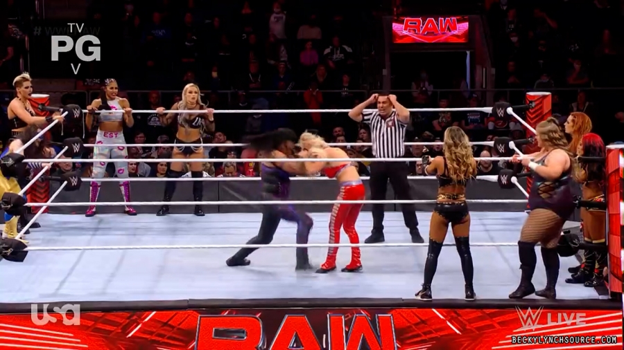 beckyraw20211129_00_22_28_15_Still1430.jpg