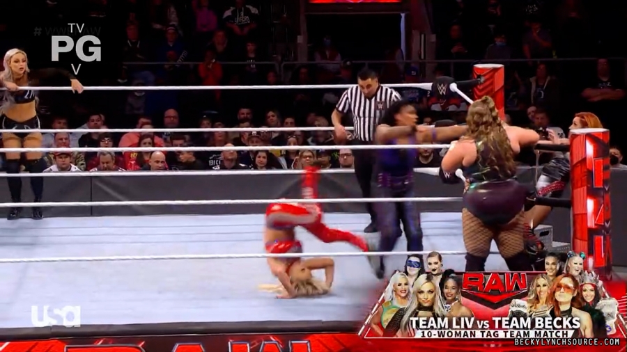 beckyraw20211129_00_22_39_00_Still1450.jpg