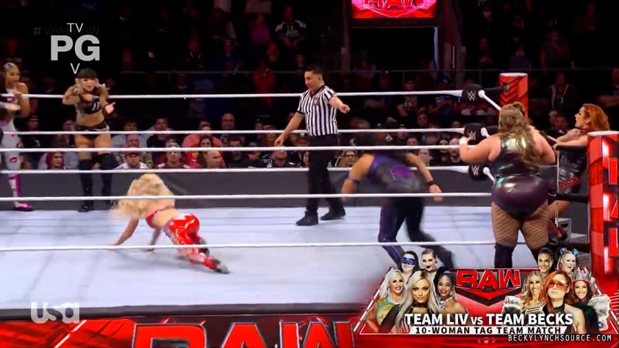 beckyraw20211129_00_22_40_00_Still1452.jpg