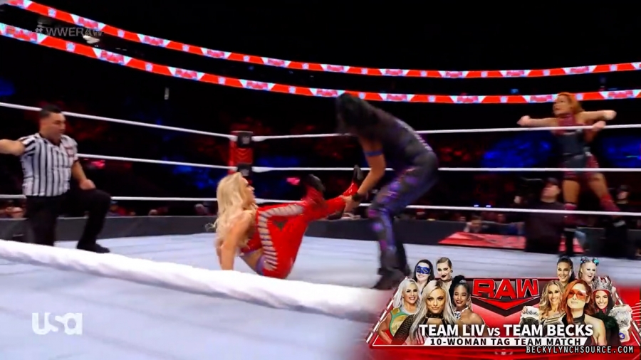 beckyraw20211129_00_22_42_15_Still1453.jpg