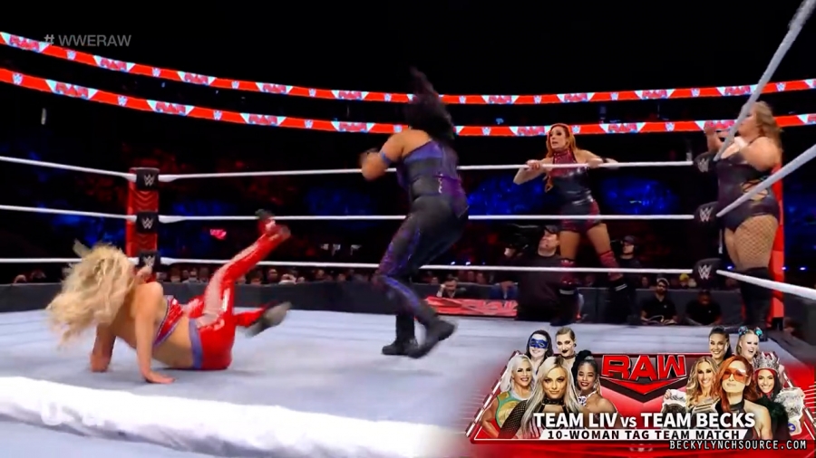 beckyraw20211129_00_22_43_15_Still1455.jpg