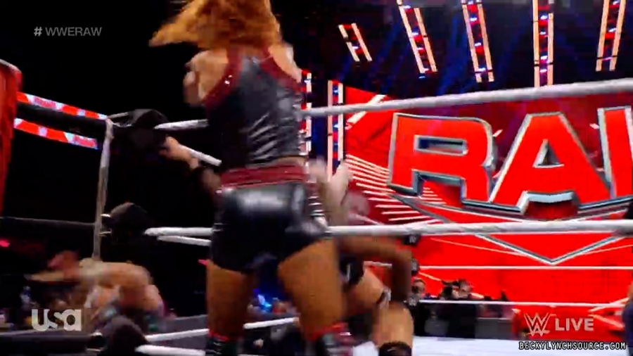 beckyraw20211129_00_22_49_15_Still1461.jpg
