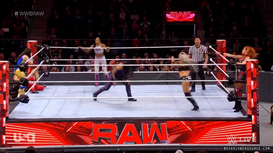 beckyraw20211129_00_22_50_15_Still1463.jpg