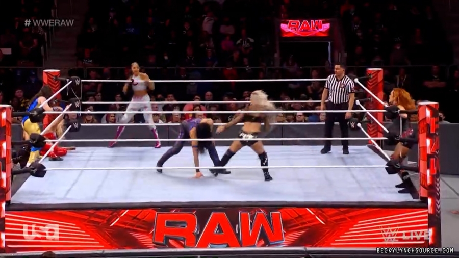 beckyraw20211129_00_22_51_00_Still1464.jpg