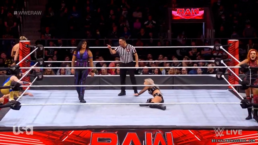 beckyraw20211129_00_23_08_00_Still1471.jpg