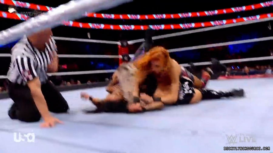 beckyraw20211129_00_23_17_00_Still1479.jpg