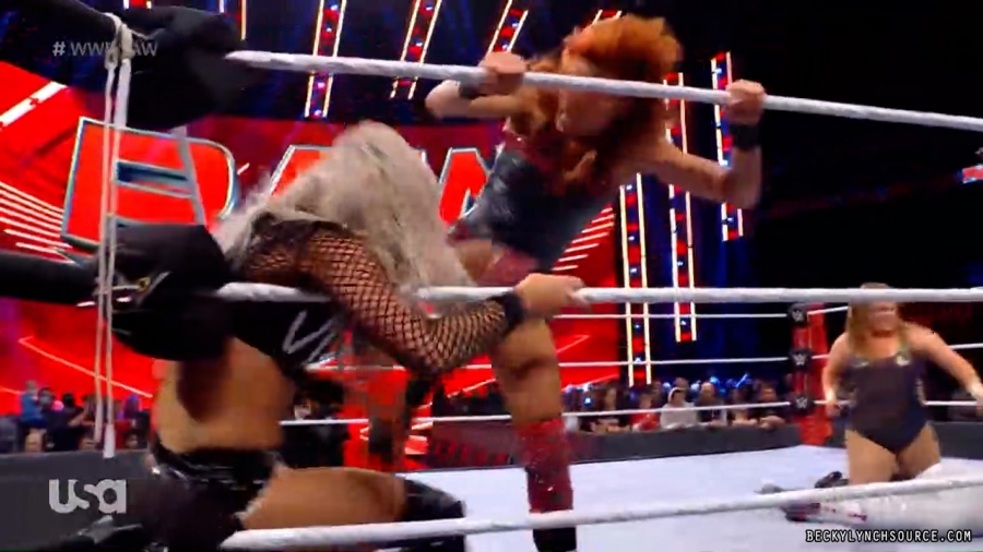 beckyraw20211129_00_25_30_15_Still1523.jpg