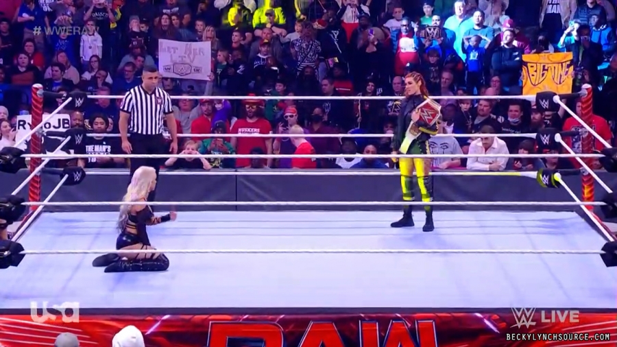 beckyraw20211206_00_02_55_15_Still283.jpg