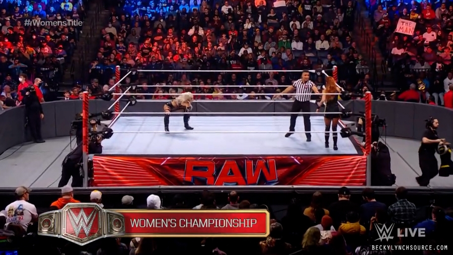 beckyraw20211206_00_04_40_15_Still391.jpg