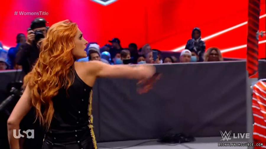 beckyraw20211206_00_05_44_15_Still490.jpg