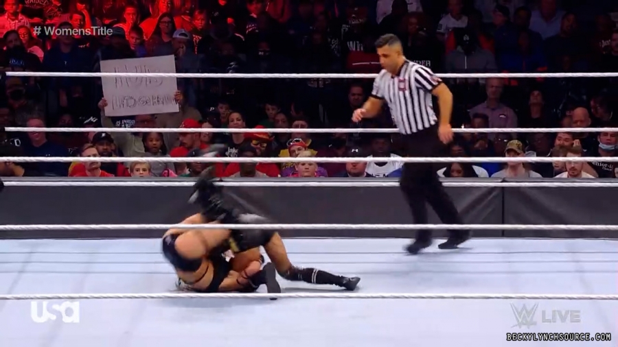 beckyraw20211206_00_06_22_15_Still559.jpg