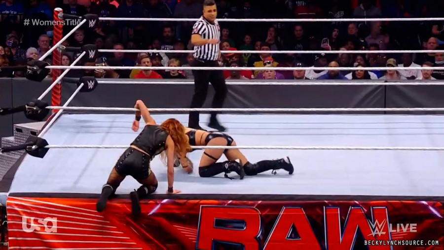 beckyraw20211206_00_14_36_15_Still1386.jpg