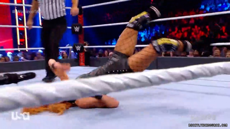 beckyraw20211206_00_15_09_15_Still1437.jpg