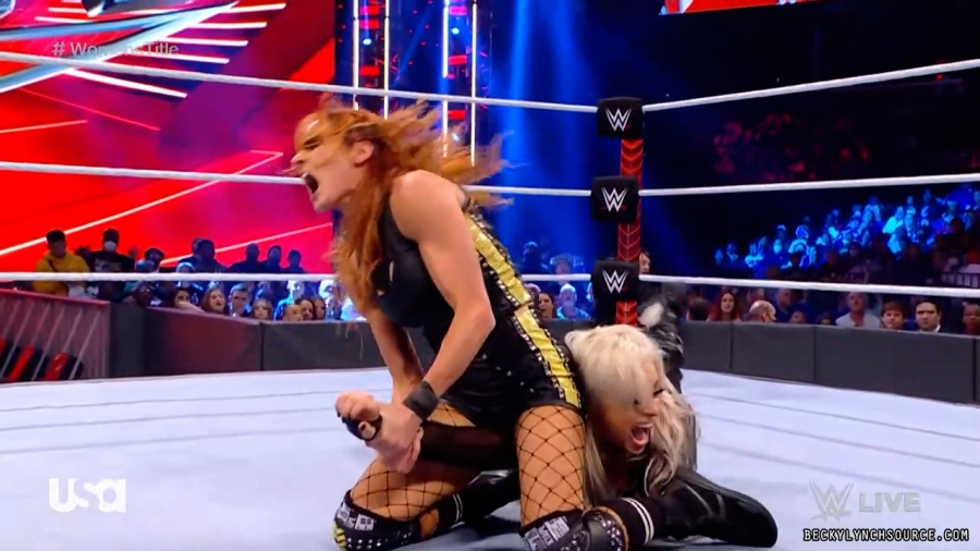 beckyraw20211206_00_15_32_15_Still1483.jpg