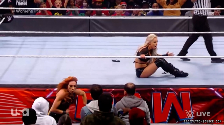 beckyraw20211206_00_16_06_15_Still1549.jpg