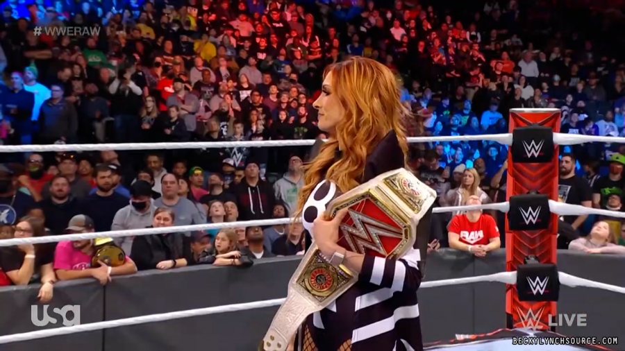 beckyraw20211213_00_06_22_15_Still539.jpg