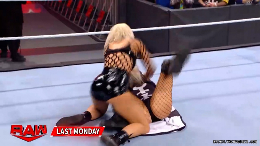 beckyraw20211220_00_00_29_00_Still037.jpg