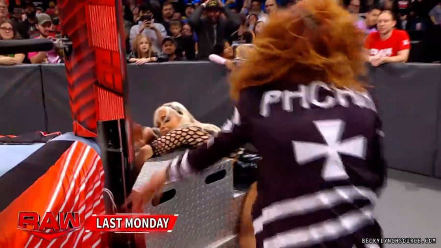 beckyraw20211220_00_00_39_00_Still057.jpg