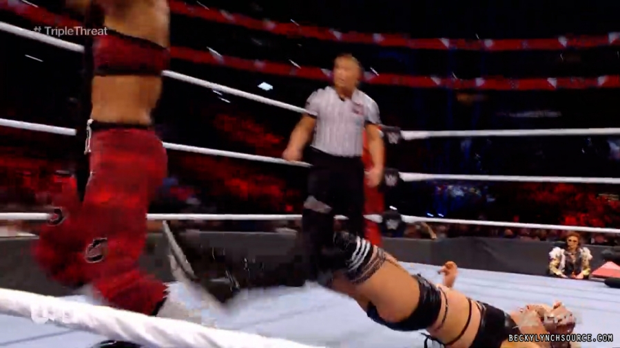beckyraw20220110_00_13_44_00_Still570.jpg
