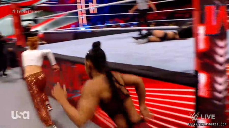 beckyraw20220110_00_16_30_15_Still652.jpg