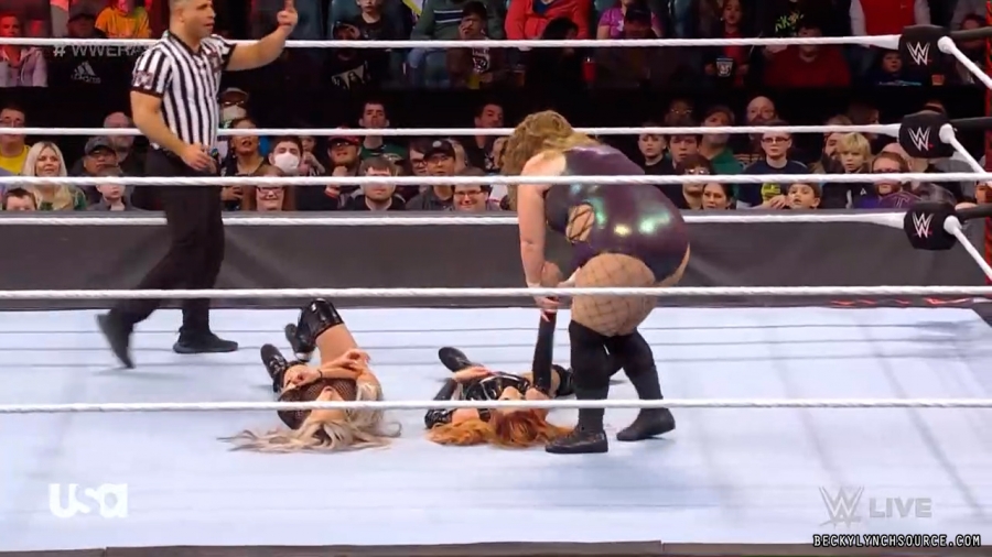 beckyraw20220117_00_11_27_15_Still922.jpg