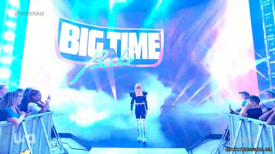 beckyraw20220425_00_00_32_15_Still059.jpg